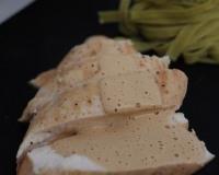 Suprême de blanc de poulet sauce foie gras