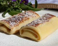 Crêpes fourrées au fromage blanc vanillé et raisins secs