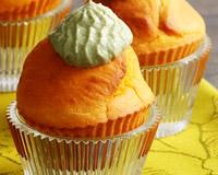 Muffins de maïs au coeur de Gruyère, crème d’avocat, façon cup-cake