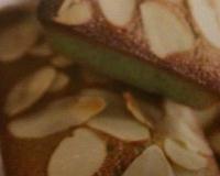 Financiers aux pistaches et aux amandes