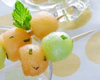 Brochettes de concombres minceur au melon