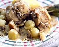 Lapin au vin blanc et aux champignons de Paris