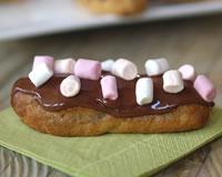 Eclairs au chocolat, caramel et marshmallows