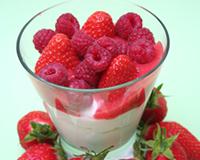 Verrine de fruits rouges avec sa crème