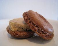 Macarons de chocolat au foie gras