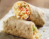 Wraps au poulet, quinoa et poivrons