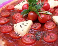 Pizza à La vache qui rit et tomates cerise