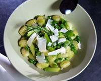 Petits pois poireaux et gnocchis au parmesan