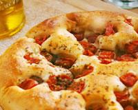 Fougasse aux olives, tomates séchées et thym