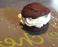 Whoopie pies au chocolat et chantilly au miel