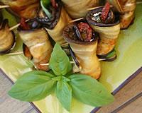 Roulades d'aubergine au chèvre, basilic et tomate séchée