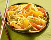 Nouilles sautées aux crevettes sauce aigre-douce piment doux